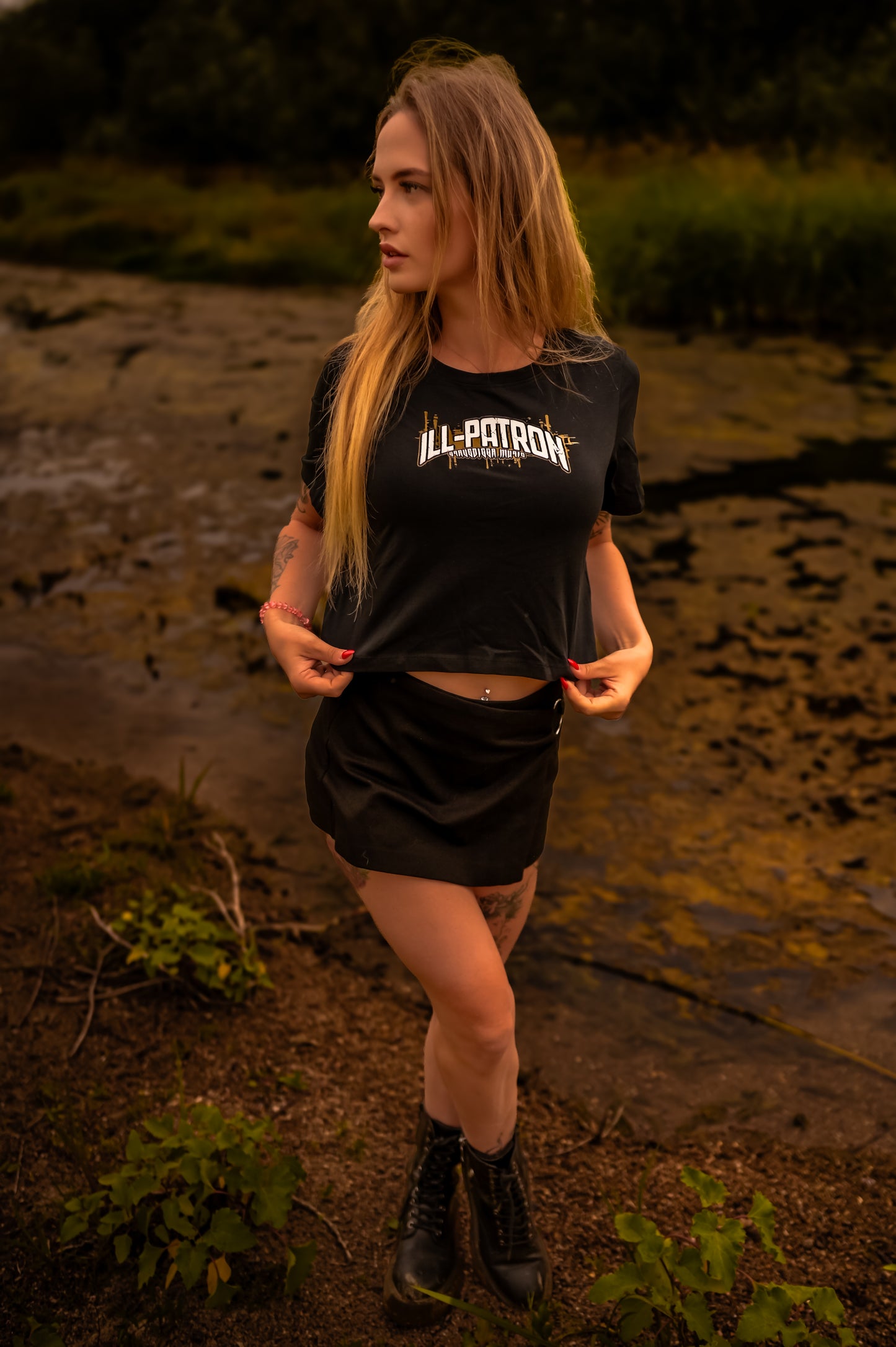 ILL PATRON GRAVEDIGGA CROP SHIRT